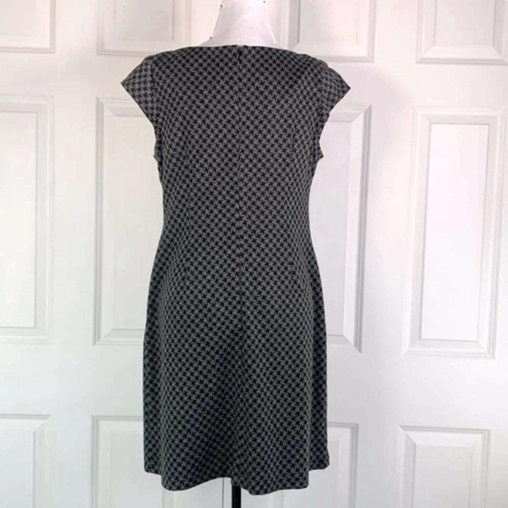 R&K Houndstooth Print Sheath Dress - Picture 6 of 10